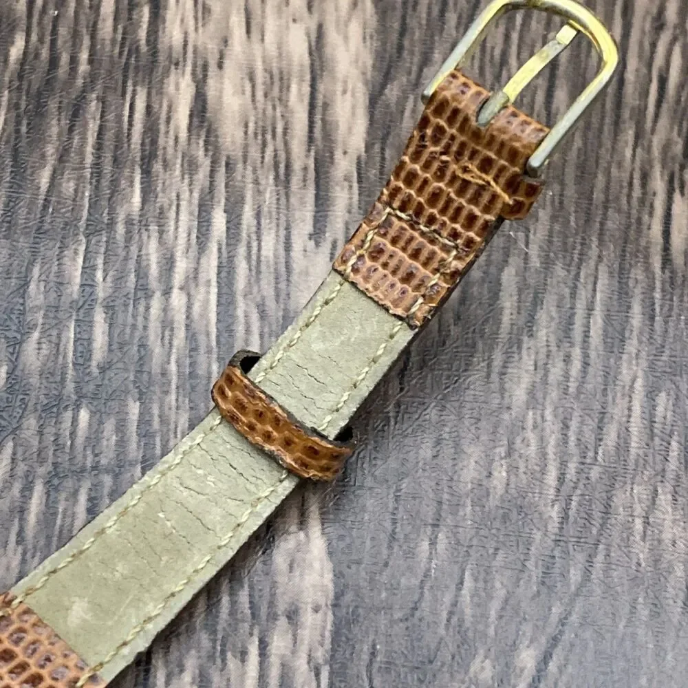 Vintage 4East Women's Watch Date Indicator Band Gold Tone New Battery